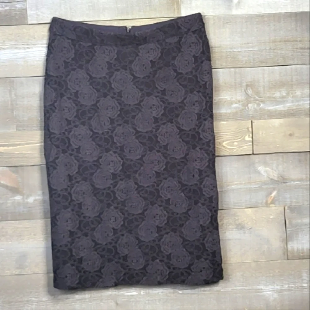 Anthropologie Maeve Alva Black/Gray Floral Lace Straight Pencil Skirt